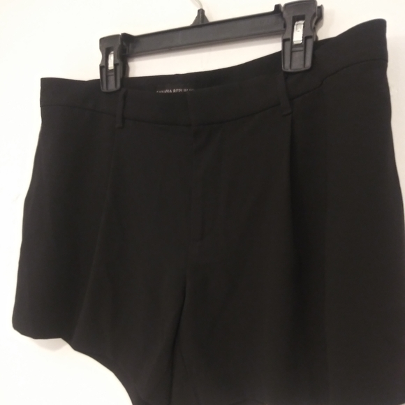 Banana Republic Black Trouser Shorts - Picture 4 of 7